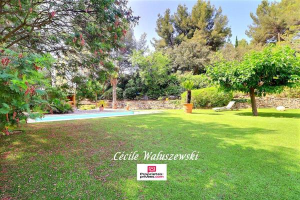 Maison Bandol 5 pièce(s) - Piscine et terrain 3000 m2