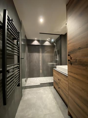 Sallanches (74700) LA CONTAMINE - RDC de 3 CHAMBRES TRES JOLIMENT RENOVE A NEUF