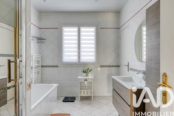 Maison à vendre 8 pièces 200 m² Vaux-sur-Seine