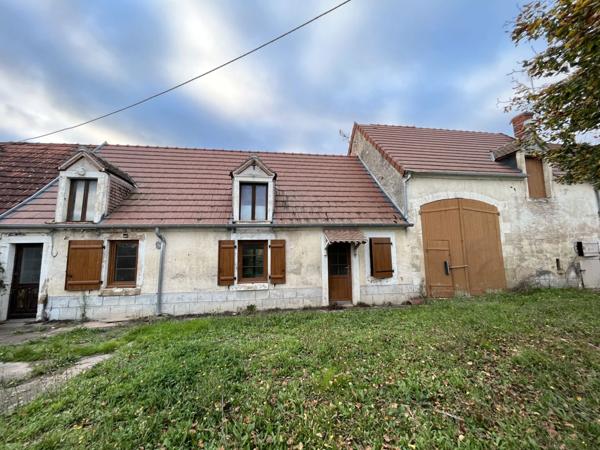Vente Maison65 m² - 3 Pièces - ST PIERRE LES ETIEUX (18210)