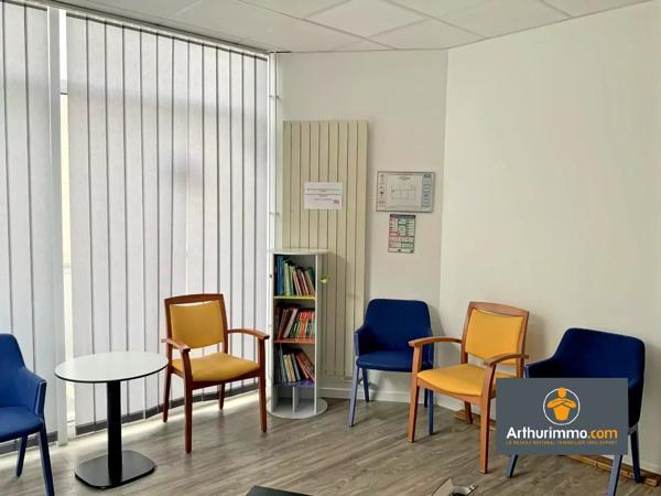 Vente                                                      Local commercial
                        
                                         67 m2                     à Reims