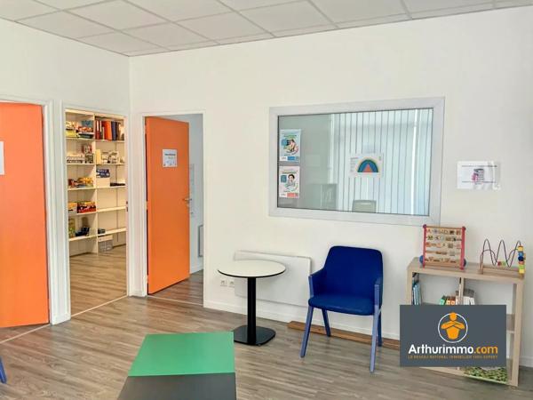 Vente                                                      Local commercial
                        
                                         67 m2                     à Reims
