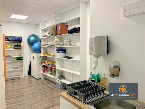Vente                                                      Local commercial
                        
                                         67 m2                     à Reims