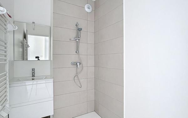 Appartement à vendre    4 pièces • 84 m2 Portes-lès-Valence