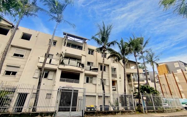 Appartement à louer    1 pièce •  Saint-Denis