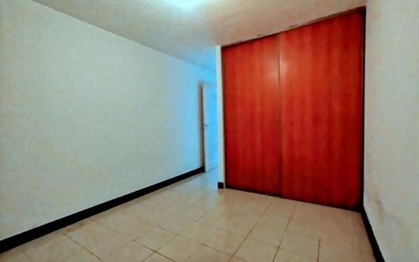 Appartement à louer    1 pièce •  Saint-Denis