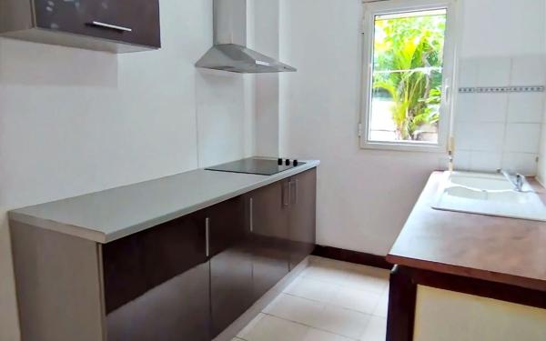 Appartement à louer    1 pièce •  Saint-Denis