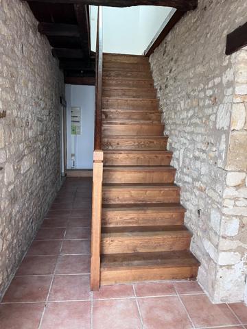 Appartement St Agnant 2 pièce(s) 56 m2