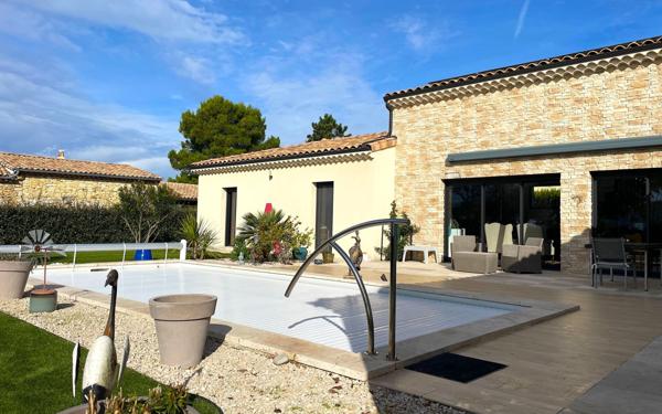 Maison à vendre    6 pièces •  Allan