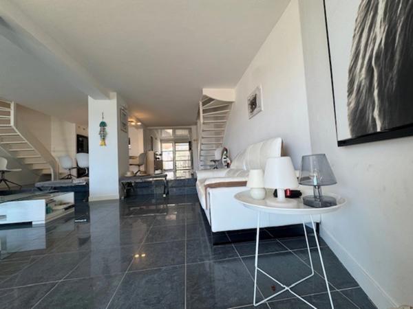 Maison à vendre 5 pièces PORT CAMARGUE (30)