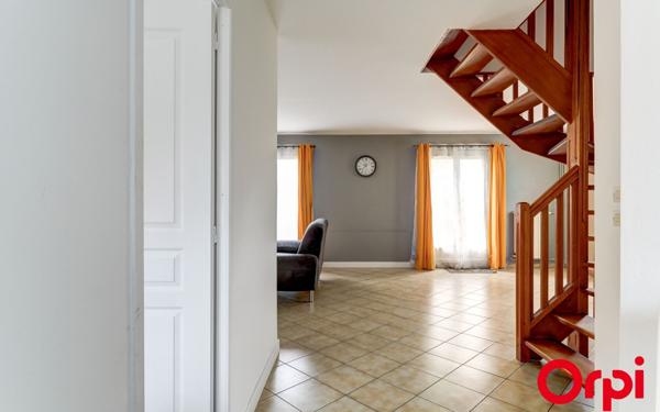 Maison à vendre    5 pièces • 100,95 m2 Vénissieux