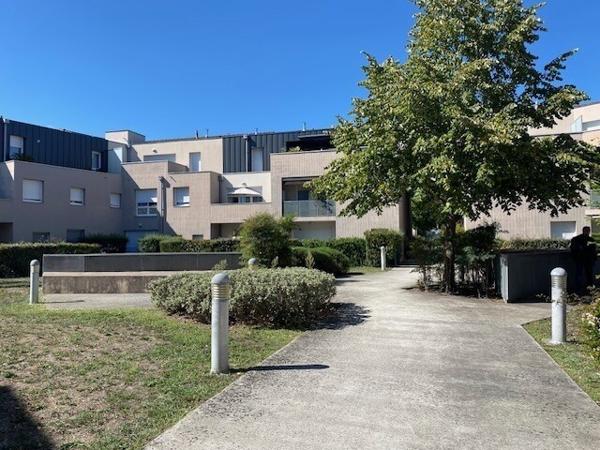 Appartement 4 pièces - 82 m² PESSAC Le Monteil
