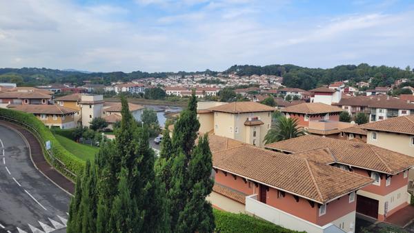 VUE SUR LE QUARTIER SOCOA - PARKING INCLUS