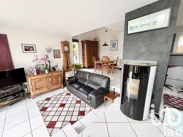 Maison à vendre 6 pièces 133 m² Châteaugay