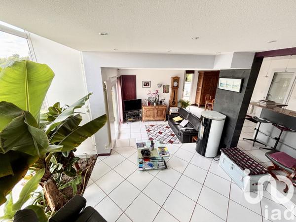 Maison à vendre 6 pièces 133 m² Châteaugay