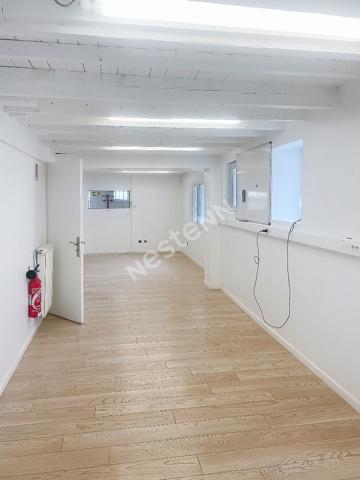 Local d'activité à louer de 183 m² sur 2 étages à Montreuil