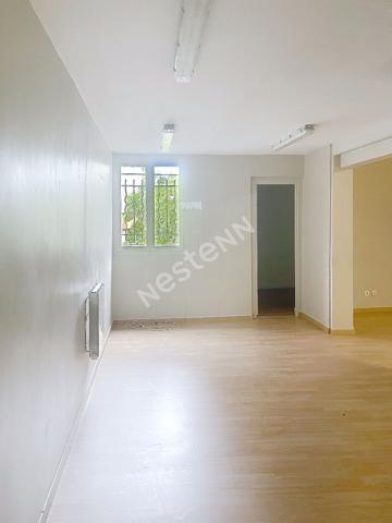 Local d'activité à louer de 183 m² sur 2 étages à Montreuil