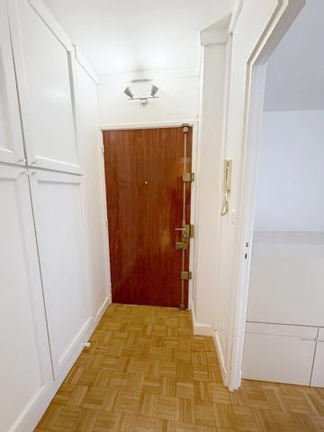 - 92100 BOULOGNE BILLANCOURT - METRO MARCEL SEMBAT - STUDIO EN PARFAIT ETAT - BALCON - 2EME ETAGE AVEC ASCENSEUR - CAVE -
