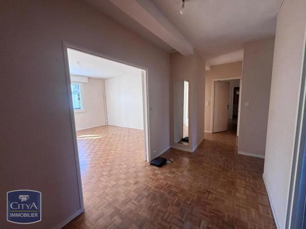 Appartement à louer 5 pièces 119.98m² Le Mans (72000)