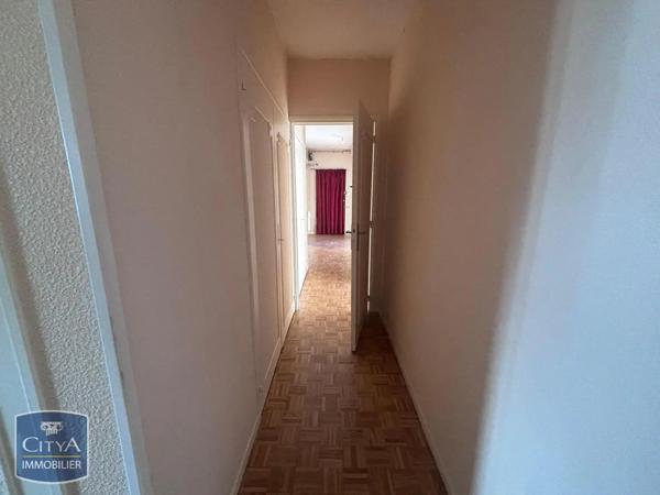 Appartement à louer 5 pièces 119.98m² Le Mans (72000)