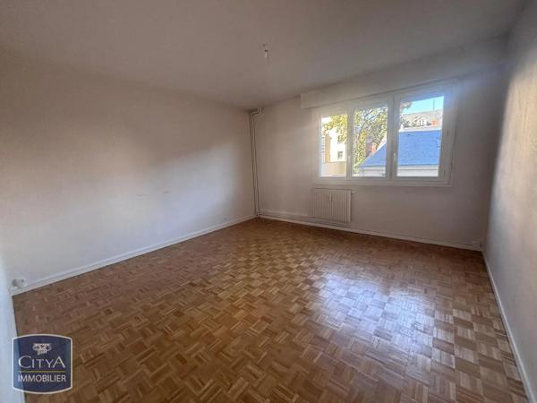 Appartement à louer 5 pièces 119.98m² Le Mans (72000)
