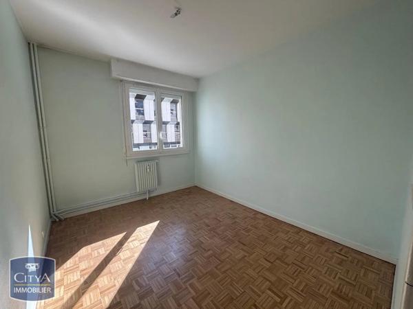 Appartement à louer 5 pièces 119.98m² Le Mans (72000)