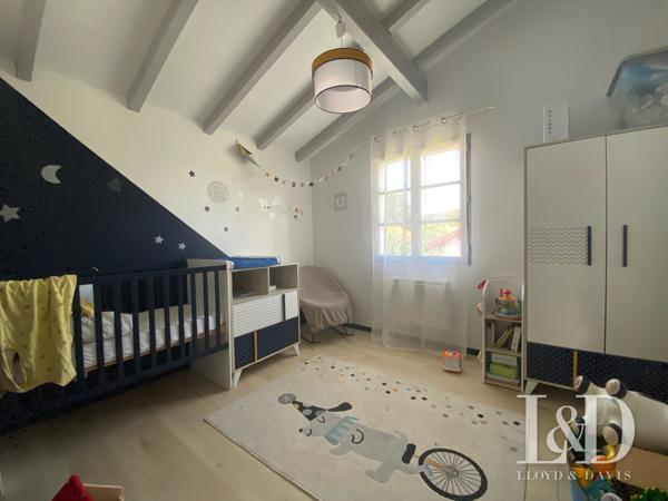 RARE A LA VENTE,  MAISON SARE PROCHE DU VILLAGE!