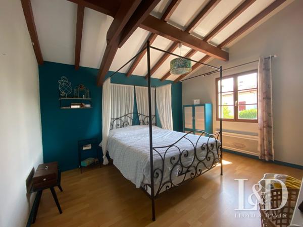 RARE A LA VENTE,  MAISON SARE PROCHE DU VILLAGE!