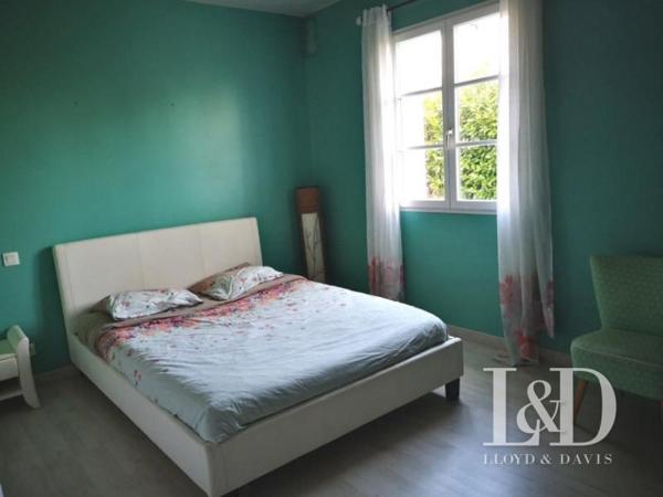 RARE A LA VENTE,  MAISON SARE PROCHE DU VILLAGE!