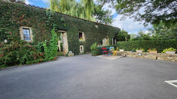 Sainte-Hermine (85210) Un havre de paix, la sérénité d'une rivière en plein cœur de la Vendée