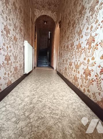 UNE MAISON