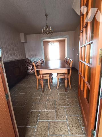 UNE MAISON