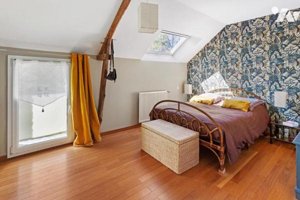LONGERE DE CARACTERE - 170M² - 2650 M² DE PARCELLE 