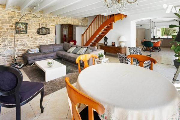 LONGERE DE CARACTERE - 170M² - 2650 M² DE PARCELLE 