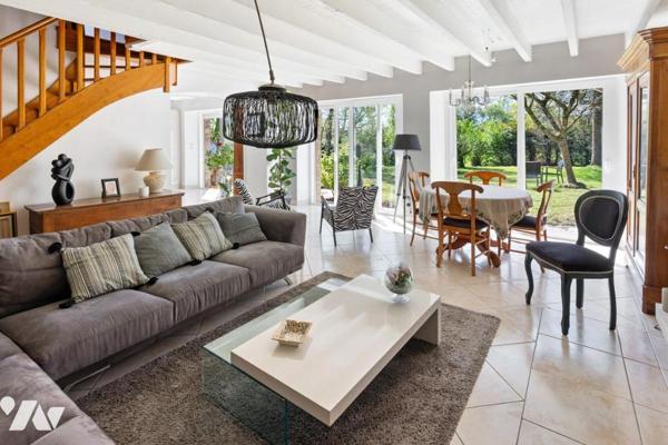 LONGERE DE CARACTERE - 170M² - 2650 M² DE PARCELLE 