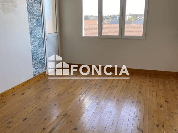 Location Appartement 3 pièces 64.2 m² - 63 RUE DE RIEUVILLE Dreux 28100