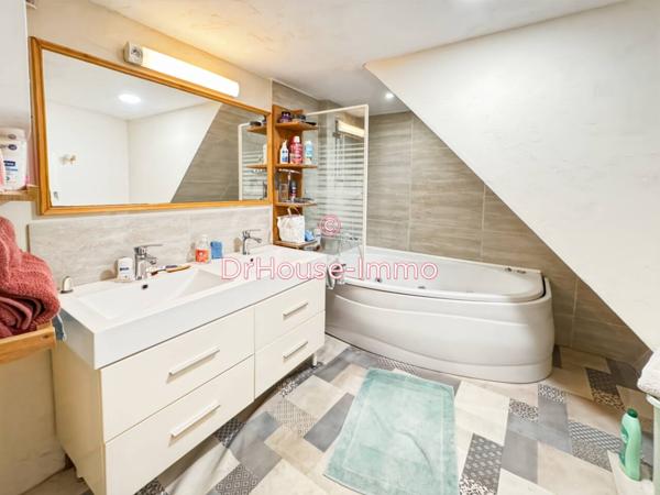 Immeuble à vendre 3 pièces de 130 m²