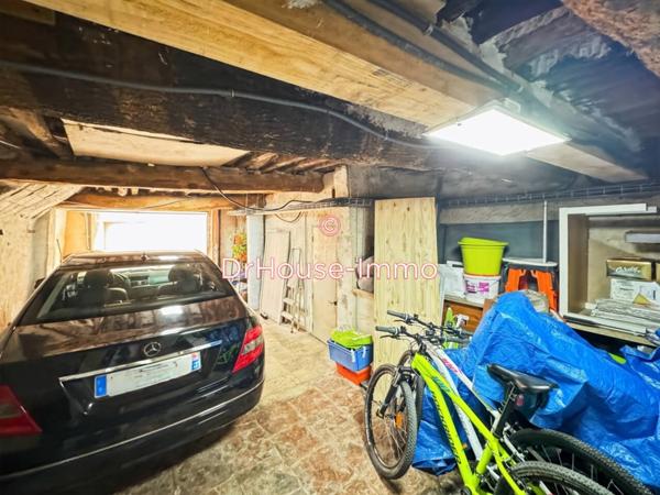 Immeuble à vendre 3 pièces de 130 m²