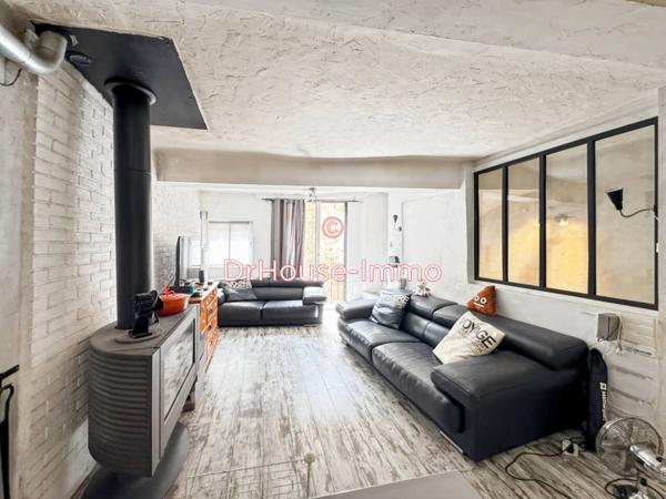 Immeuble à vendre 3 pièces de 130 m²