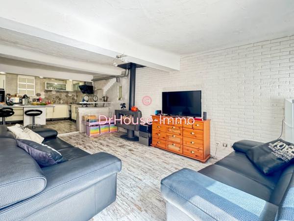 Immeuble à vendre 3 pièces de 130 m²