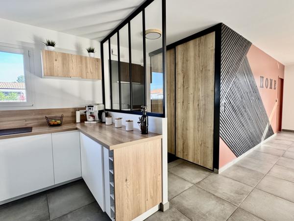 Saint-Georges-de-Pointindoux (85150) Pavillon Récent (2022) avec Piscine et Prestations de qualité