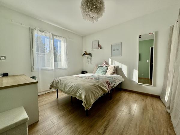 Saint-Georges-de-Pointindoux (85150) Pavillon Récent (2022) avec Piscine et Prestations de qualité