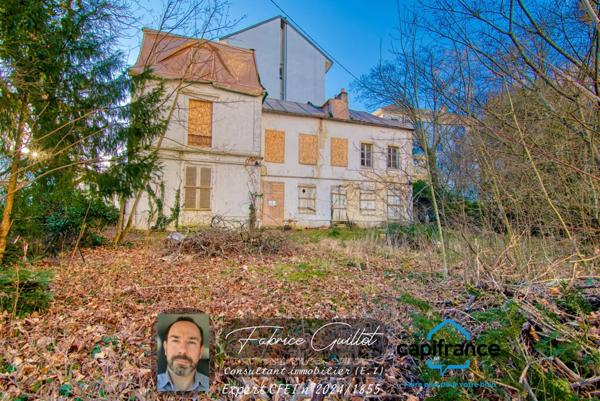 Doubs (25), à vendre Besançon, maison de 320 m2 + terrain de 2190 m2