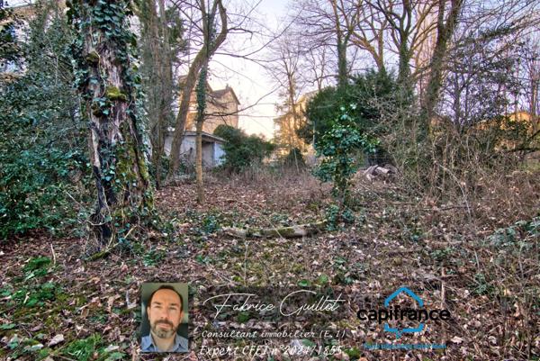 Doubs (25), à vendre Besançon, maison de 320 m2 + terrain de 2190 m2