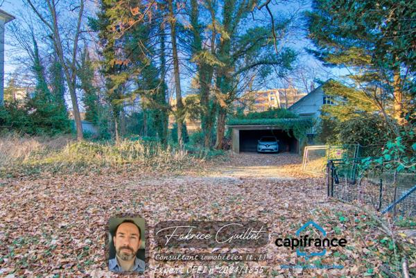 Doubs (25), à vendre Besançon, maison de 320 m2 + terrain de 2190 m2