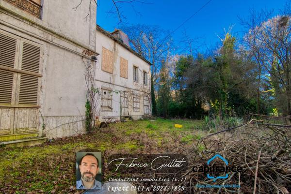 Doubs (25), à vendre Besançon, maison de 320 m2 + terrain de 2190 m2