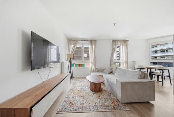Appartement
         3 pièces
        - 53 m² 239 000 € *