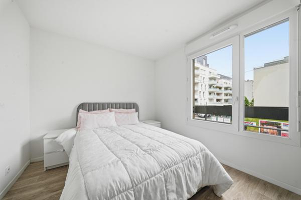 Appartement
         3 pièces
        - 53 m² 239 000 € *