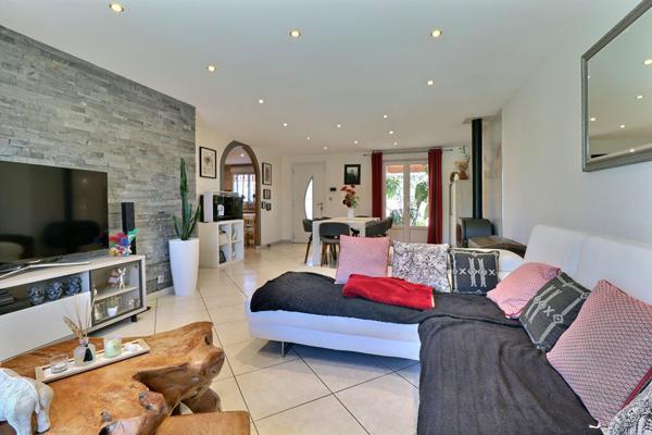 Maison plain pied avec piscine 31780 Castelginest