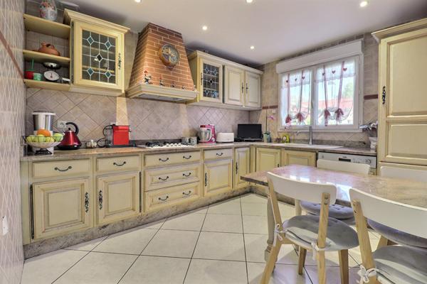 Maison plain pied avec piscine 31780 Castelginest